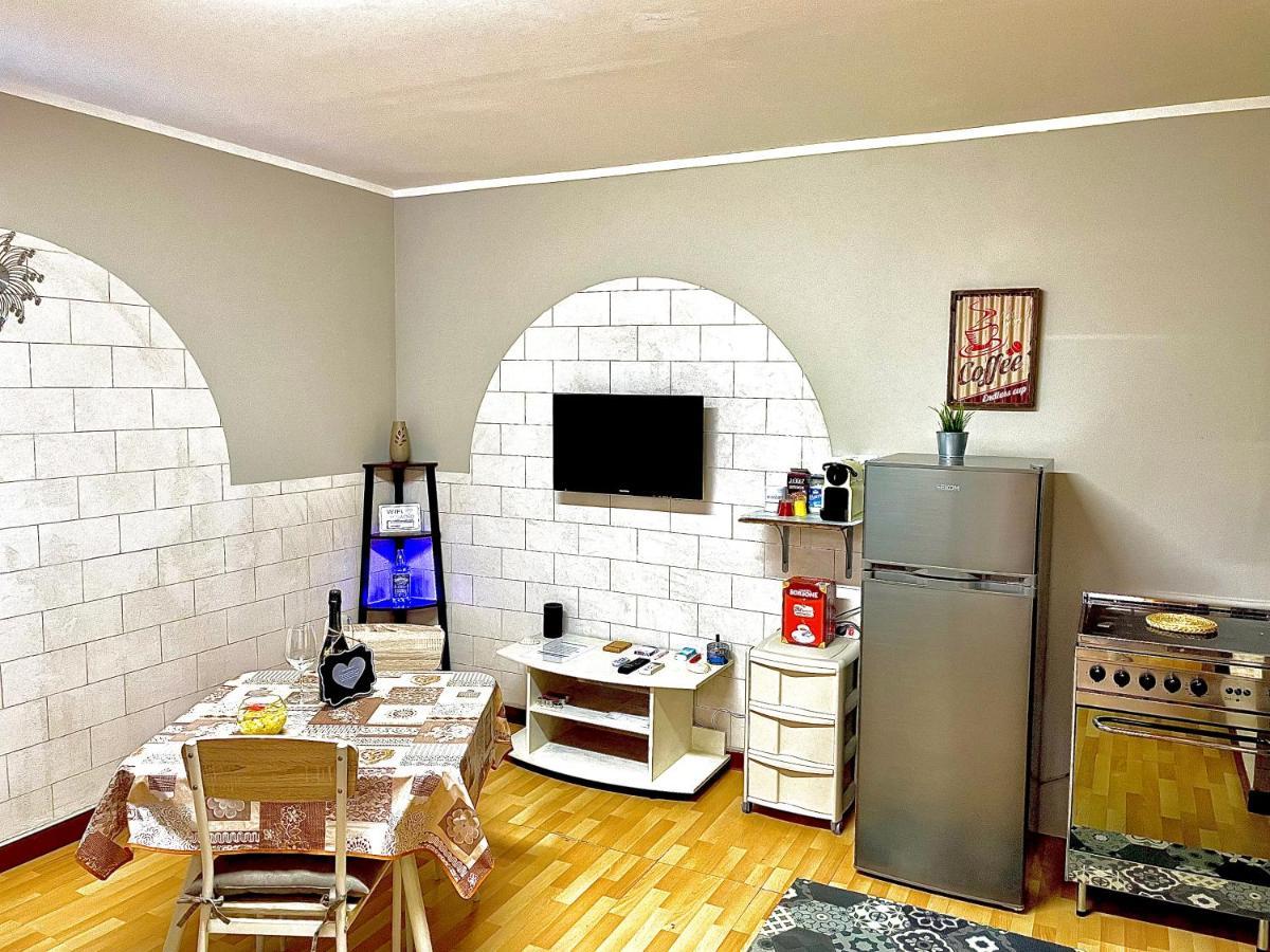 Ferienwohnung Monolocale Deluxe A 2,7 Km Dal Mare Per 2 Persone Siderno Exterior foto