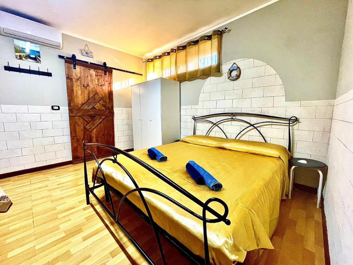 Ferienwohnung Monolocale Deluxe A 2,7 Km Dal Mare Per 2 Persone Siderno Exterior foto